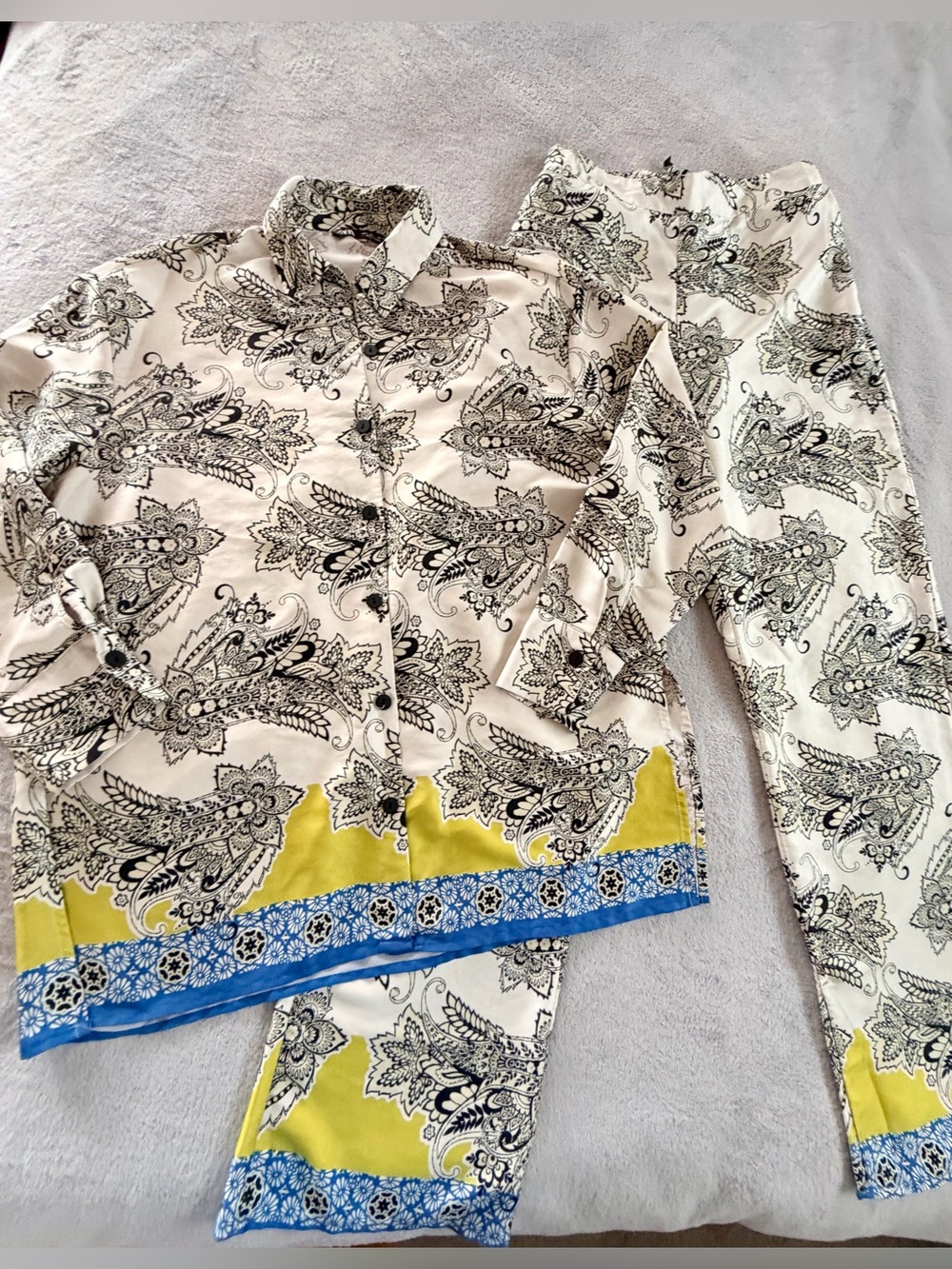 Zara Paisley Print Cream with Black, Yellow & Blue Trim Blouse Top Pants Set M